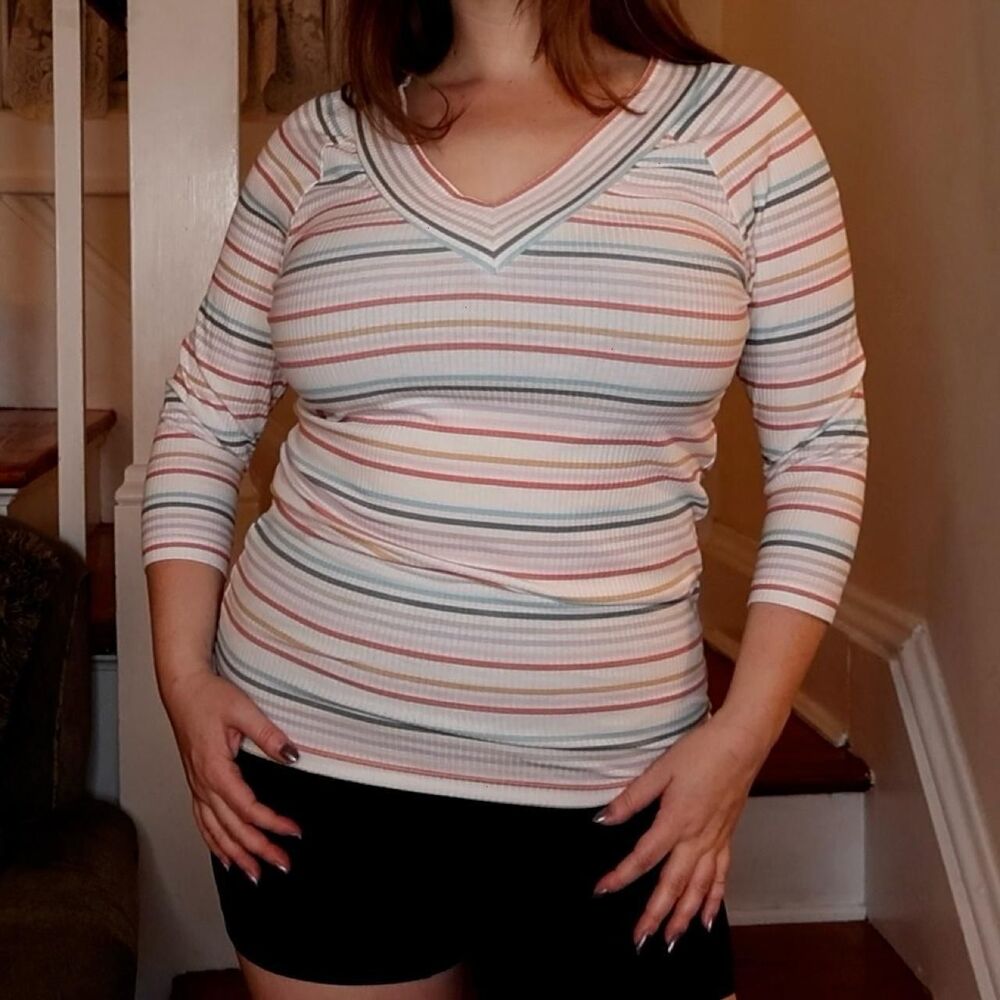 Y2K Multicolored Stripe V Neck 3/4 Sleeve Top Sz Medium Rainbow Peacocks Preppy